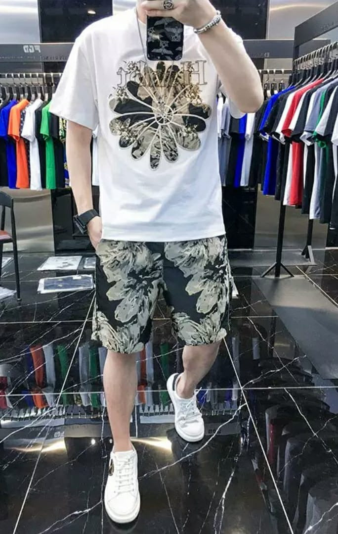Modern Men’s Summer Style
