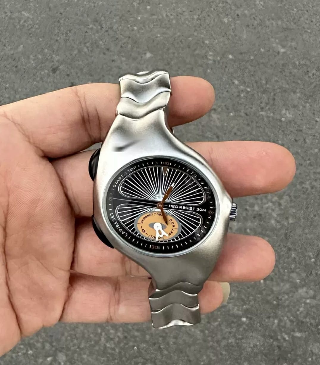 Sport Wave Design Wrist Watch – Modern Casual & Athletic Style